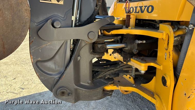 image for item DK0079 Volvo BL70B backhoe