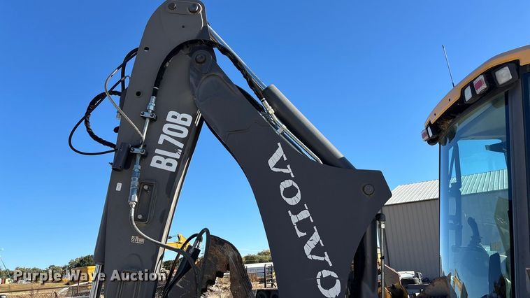 image for item DK0079 Volvo BL70B backhoe