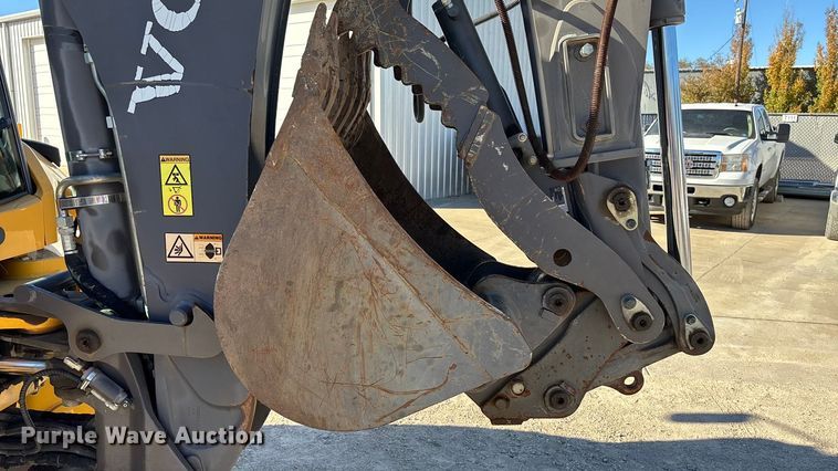 image for item DK0079 Volvo BL70B backhoe