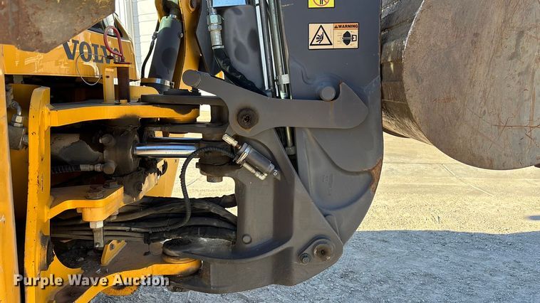image for item DK0079 Volvo BL70B backhoe