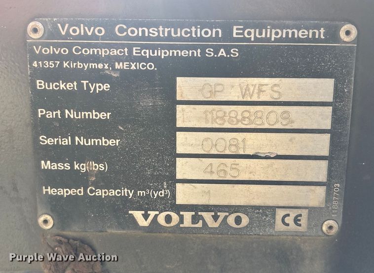 image for item DK0079 Volvo BL70B backhoe