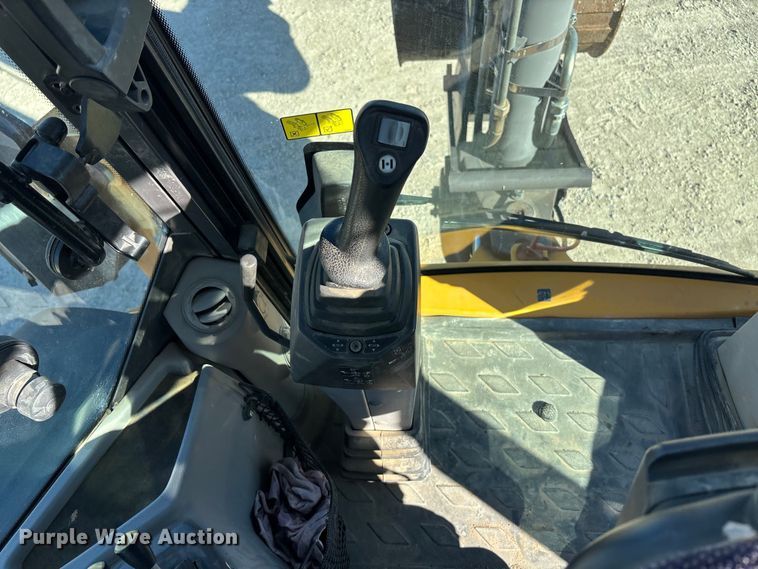 image for item DK0079 Volvo BL70B backhoe