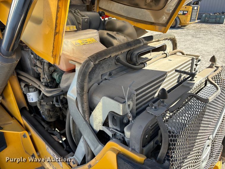 image for item DK0079 Volvo BL70B backhoe