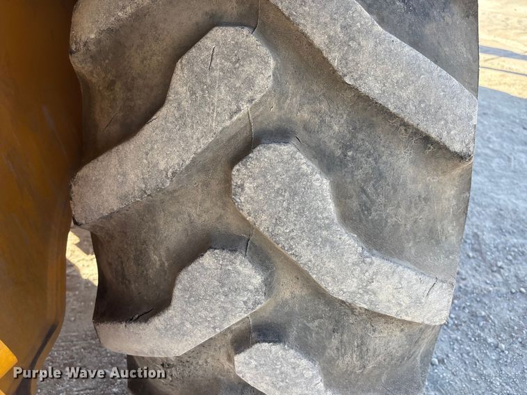 image for item DK0079 Volvo BL70B backhoe