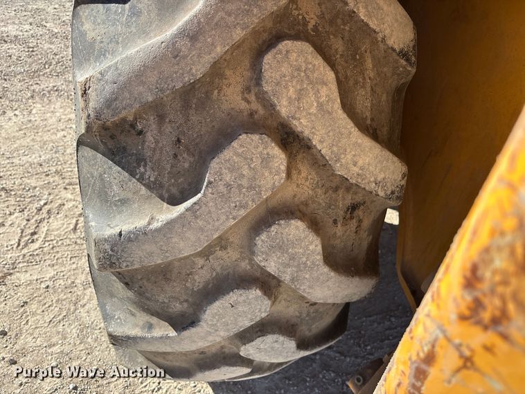 image for item DK0079 Volvo BL70B backhoe