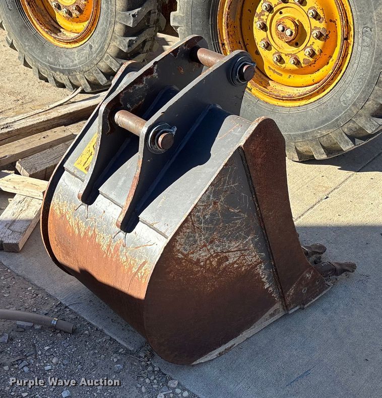 image for item DK0079 Volvo BL70B backhoe