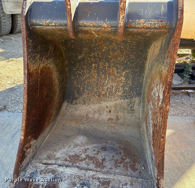 image for item DK0079 Volvo BL70B backhoe