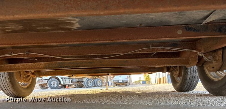 image for item DK0081 2007 Doolittle enclosed cargo trailer