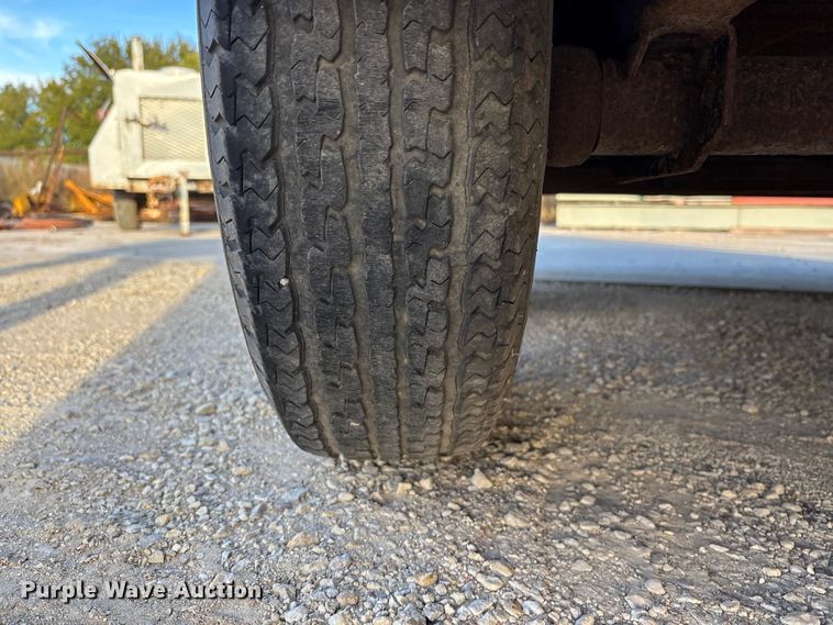 image for item DK0081 2007 Doolittle enclosed cargo trailer