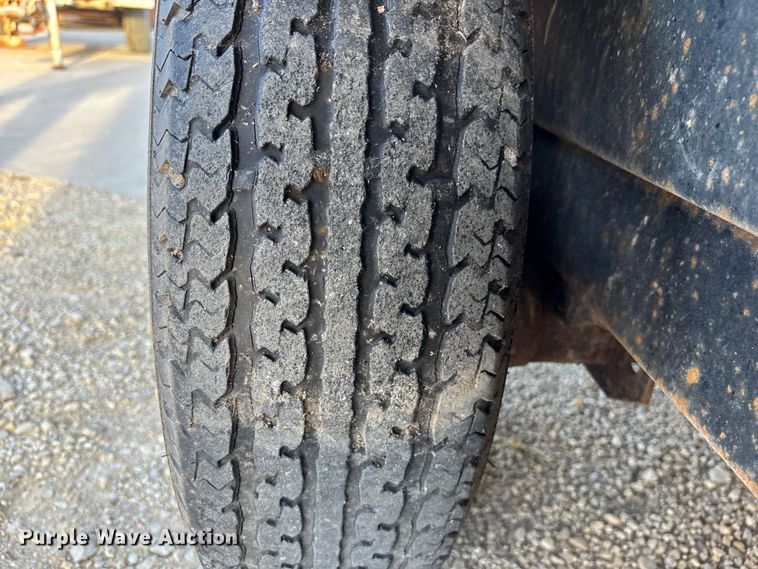 image for item DK0081 2007 Doolittle enclosed cargo trailer