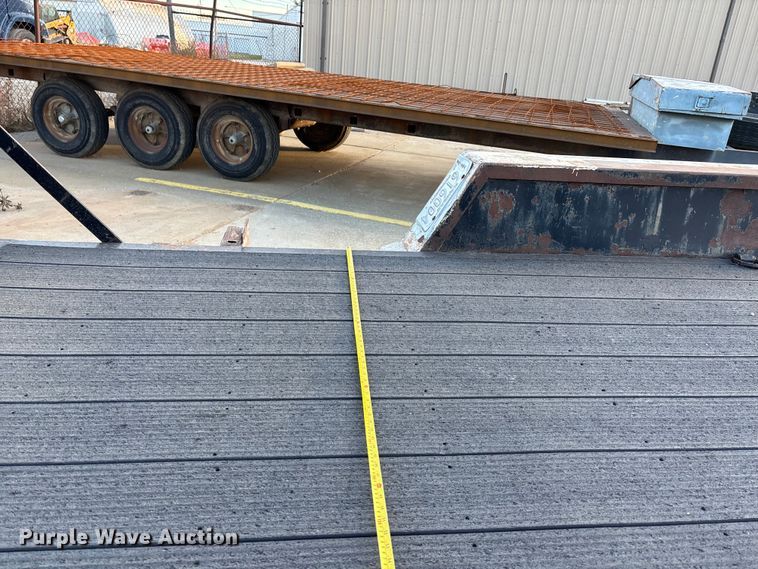 image for item DK0084 2000 Gen State equipment trailer