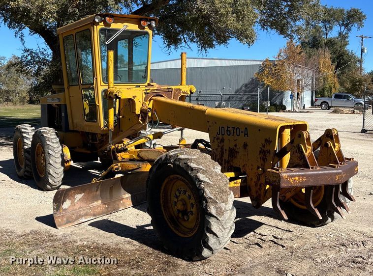 image for item DK0086 1973 John Deere 570A motor grader