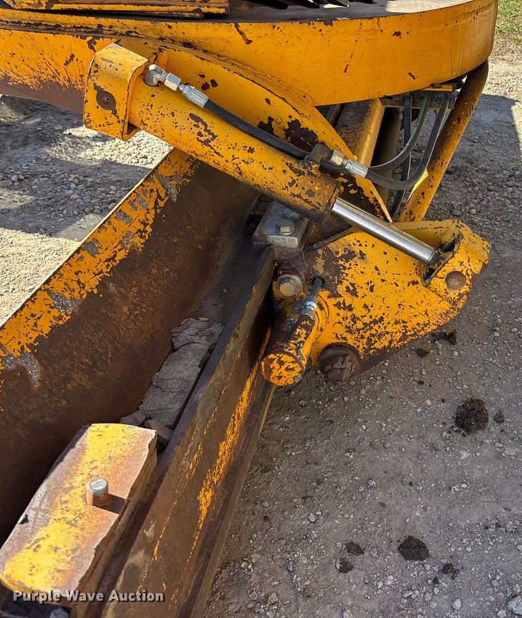 image for item DK0086 1973 John Deere 570A motor grader