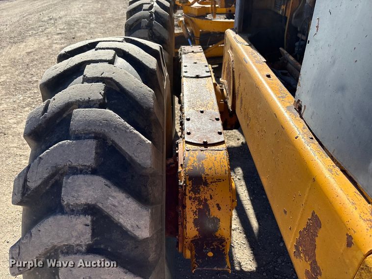 image for item DK0086 1973 John Deere 570A motor grader