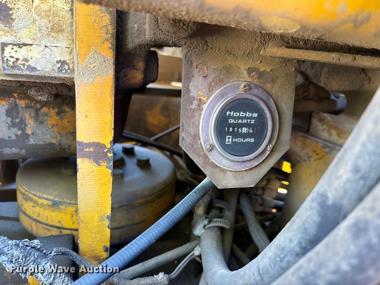 image for item DK0086 1973 John Deere 570A motor grader