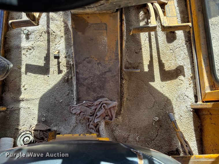 image for item DK0086 1973 John Deere 570A motor grader