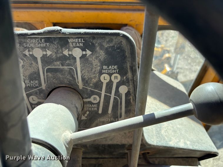 image for item DK0086 1973 John Deere 570A motor grader