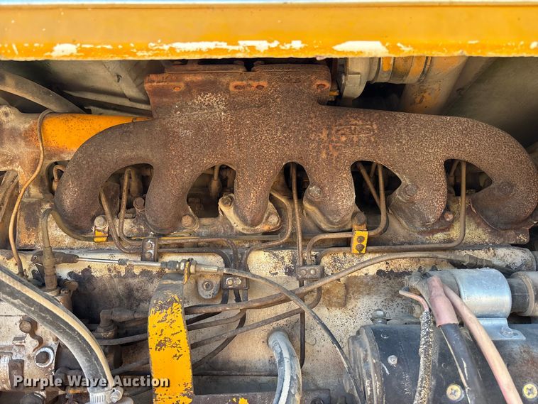 image for item DK0086 1973 John Deere 570A motor grader