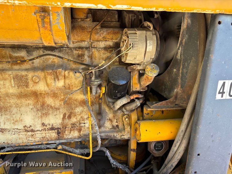 image for item DK0086 1973 John Deere 570A motor grader