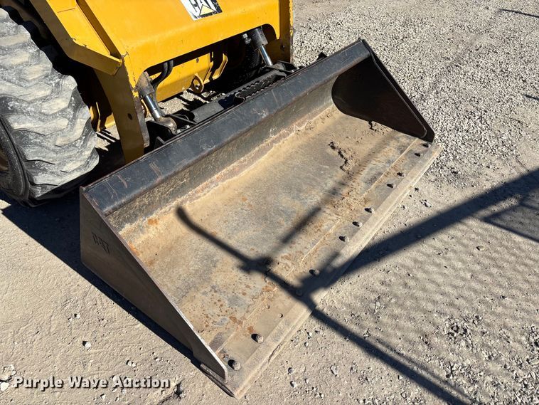 image for item DK0087 2013 Caterpillar 262D skid steer loader