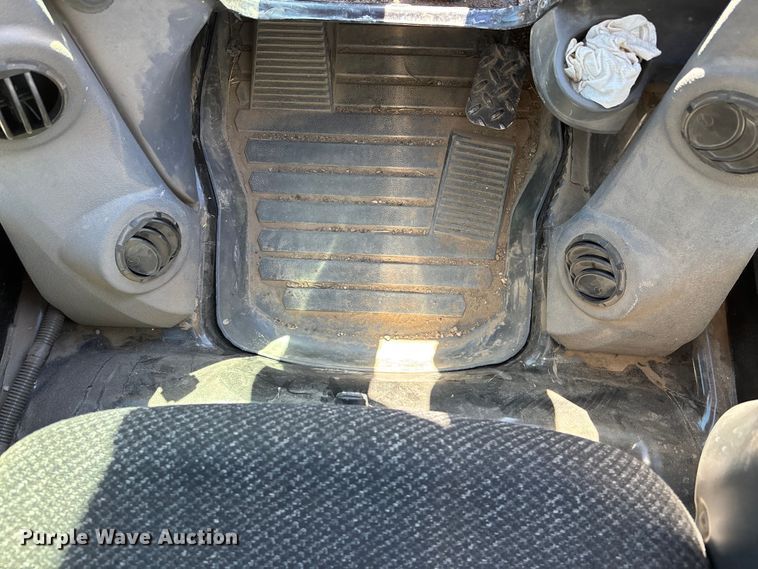 image for item DK0087 2013 Caterpillar 262D skid steer loader