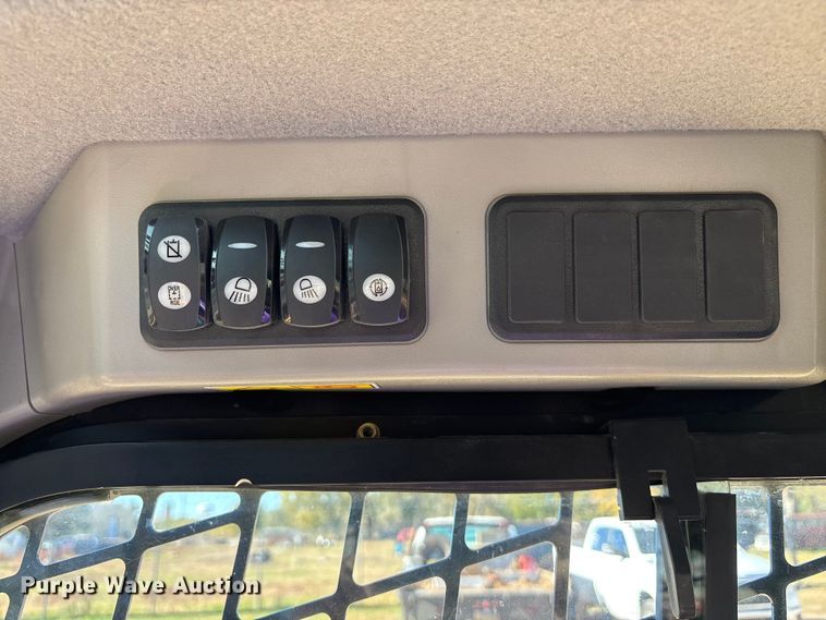 image for item DK0087 2013 Caterpillar 262D skid steer loader