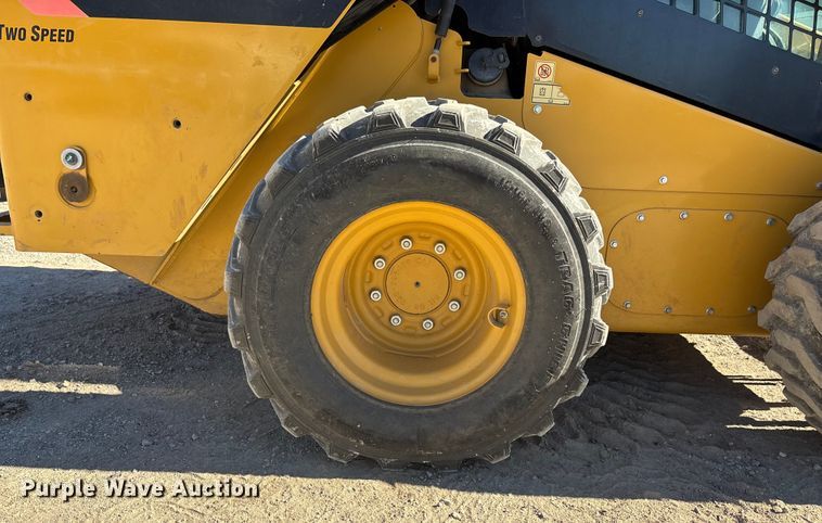 image for item DK0087 2013 Caterpillar 262D skid steer loader