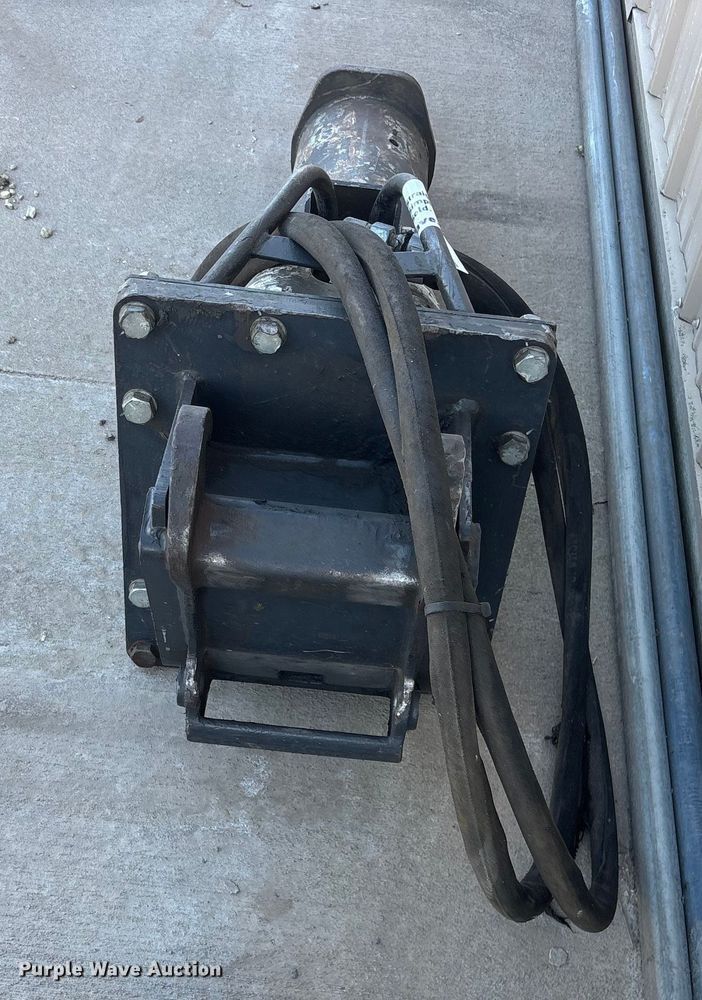 image for item DK0090 Bobcat HB 1180 breaker