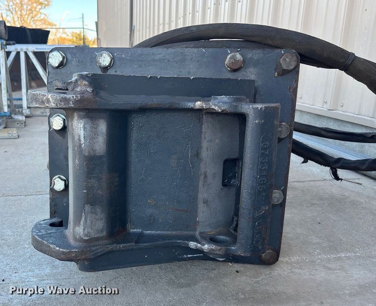 image for item DK0090 Bobcat HB 1180 breaker