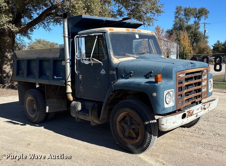 image for item DK0093 1986 International 1754 dump truck