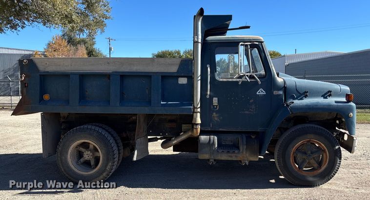 image for item DK0093 1986 International 1754 dump truck