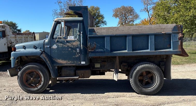 image for item DK0093 1986 International 1754 dump truck