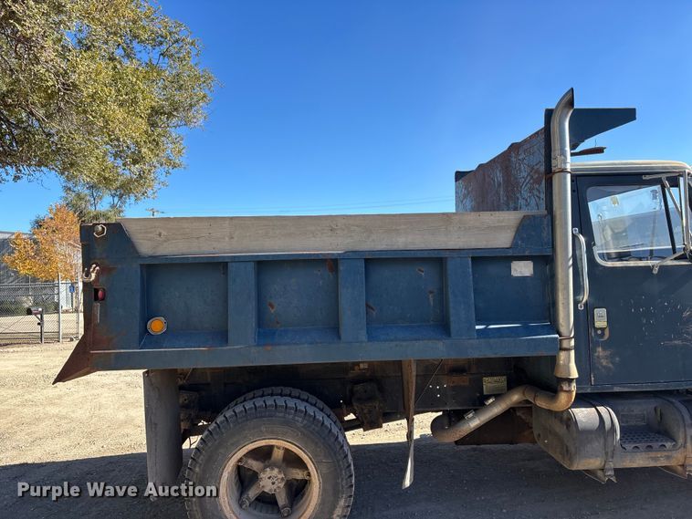 image for item DK0093 1986 International 1754 dump truck