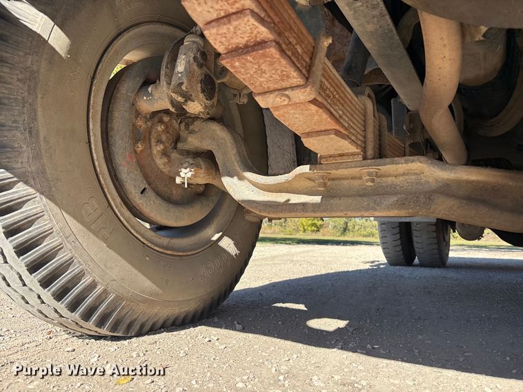 image for item DK0093 1986 International 1754 dump truck