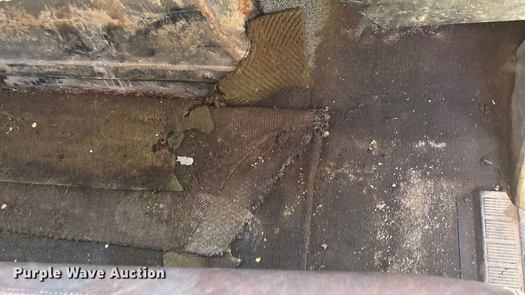 image for item DK0093 1986 International 1754 dump truck