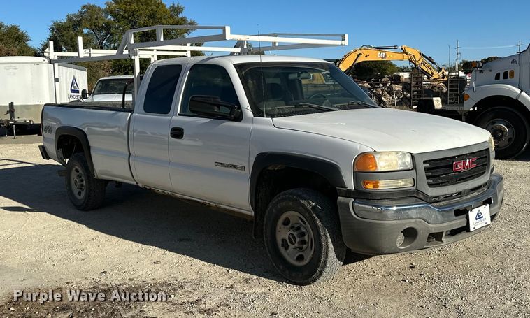 image for item DK0095 2006 GMC Sierra 2500HD Ext. Cab pickup truck