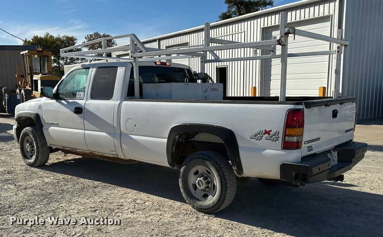 image for item DK0095 2006 GMC Sierra 2500HD Ext. Cab pickup truck