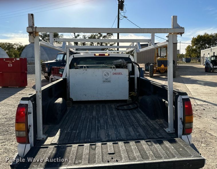 image for item DK0095 2006 GMC Sierra 2500HD Ext. Cab pickup truck