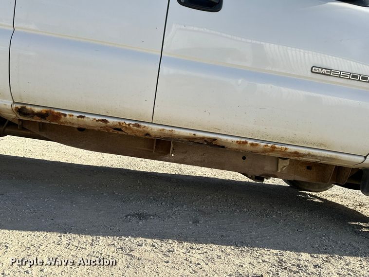 image for item DK0095 2006 GMC Sierra 2500HD Ext. Cab pickup truck