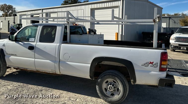 image for item DK0095 2006 GMC Sierra 2500HD Ext. Cab pickup truck