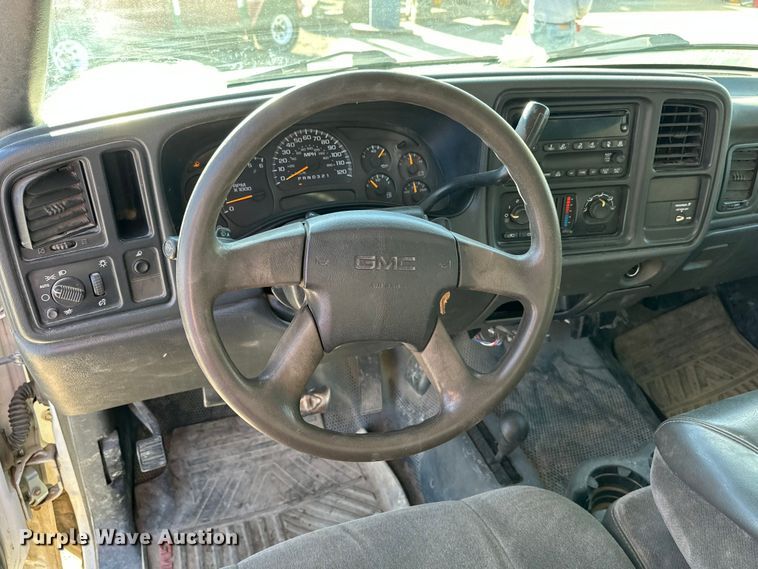 image for item DK0095 2006 GMC Sierra 2500HD Ext. Cab pickup truck