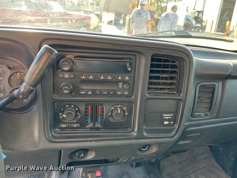 image for item DK0095 2006 GMC Sierra 2500HD Ext. Cab pickup truck