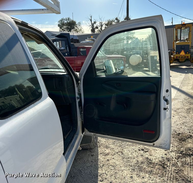 image for item DK0095 2006 GMC Sierra 2500HD Ext. Cab pickup truck