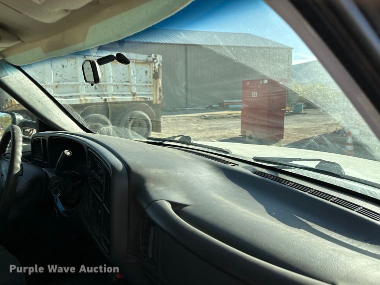 image for item DK0095 2006 GMC Sierra 2500HD Ext. Cab pickup truck