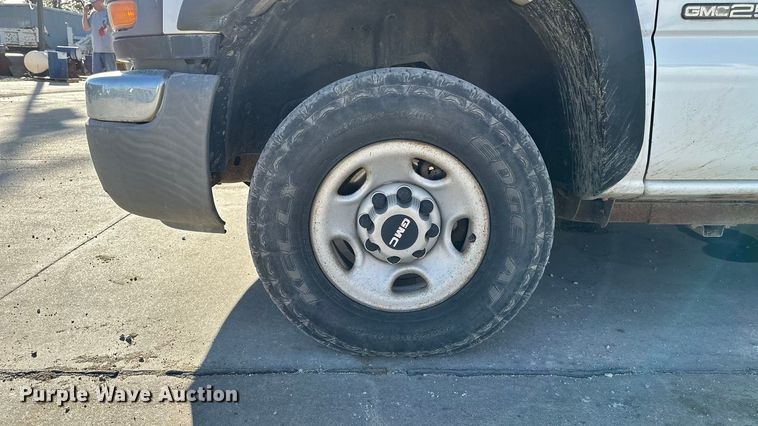 image for item DK0095 2006 GMC Sierra 2500HD Ext. Cab pickup truck