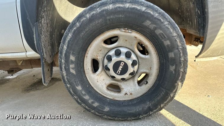 image for item DK0095 2006 GMC Sierra 2500HD Ext. Cab pickup truck