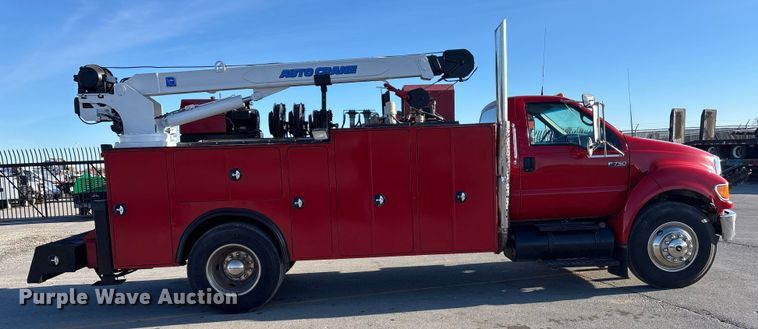 image for item DK0101 2006 Ford F750 utility / service truck