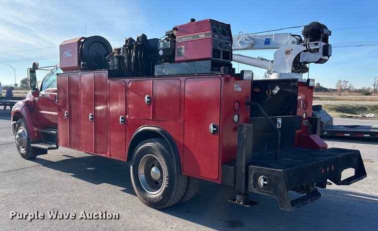 image for item DK0101 2006 Ford F750 utility / service truck