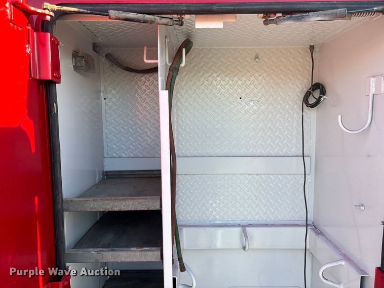 image for item DK0101 2006 Ford F750 utility / service truck