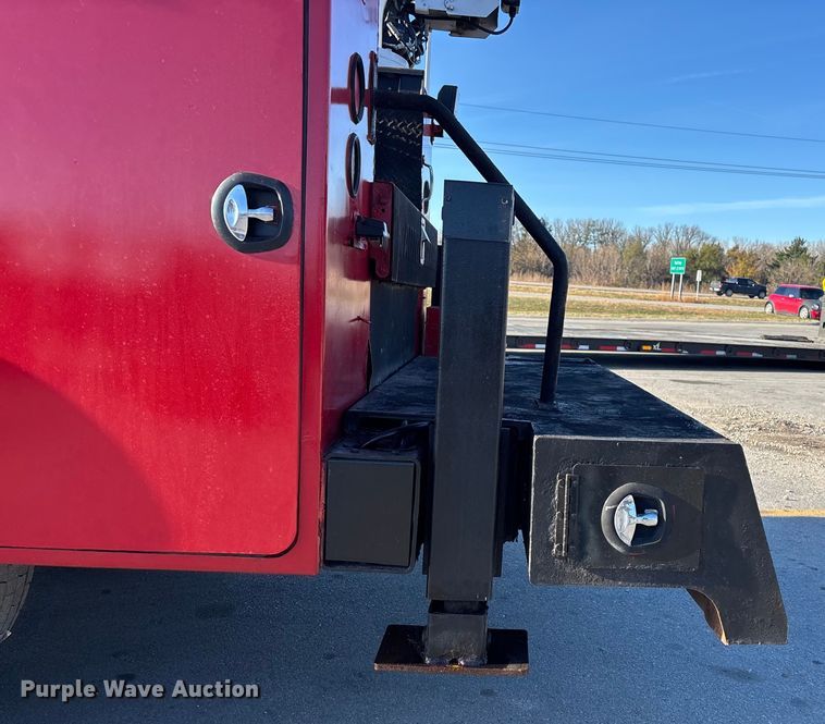 image for item DK0101 2006 Ford F750 utility / service truck